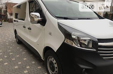 Вантажопасажирський фургон Opel Vivaro 2016 в 