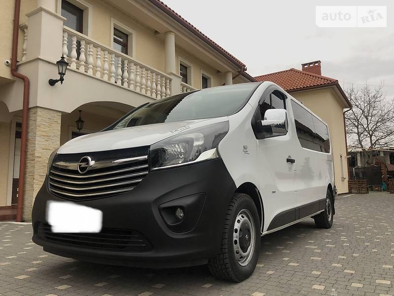 Вантажопасажирський фургон Opel Vivaro 2016 в Береговому