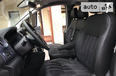 Вантажопасажирський фургон Opel Vivaro 2016 в 