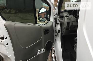 Вантажопасажирський фургон Opel Vivaro 2010 в 