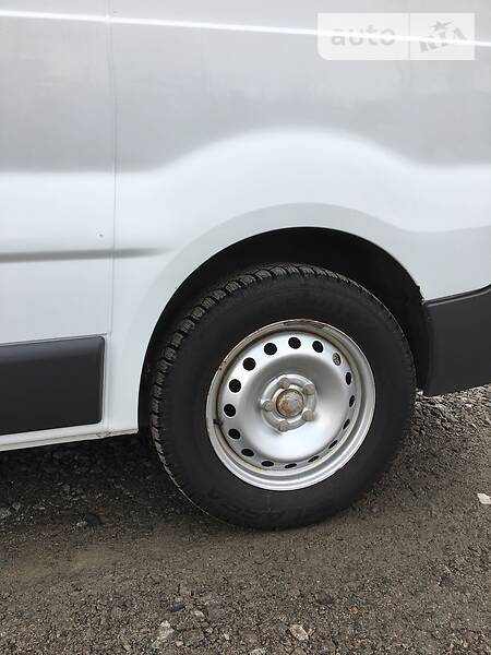 Вантажопасажирський фургон Opel Vivaro 2010 в Умані фото 4 Вантажопасажирський фургон Opel Vivaro 2010 в Умані