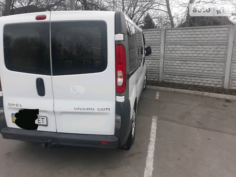 Вантажопасажирський фургон Opel Vivaro 2008 в Вінниці