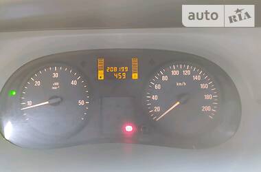 Вантажопасажирський фургон Opel Vivaro 2009 в 