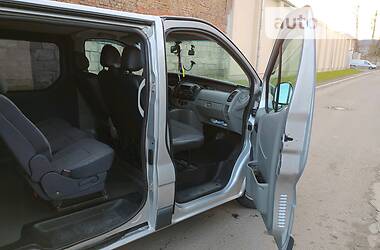 Вантажопасажирський фургон Opel Vivaro 2009 в 