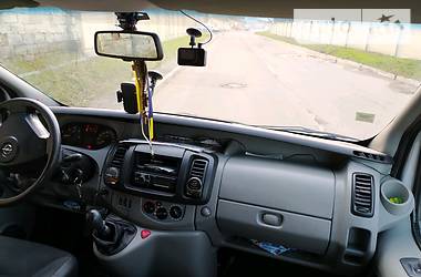 Вантажопасажирський фургон Opel Vivaro 2009 в 