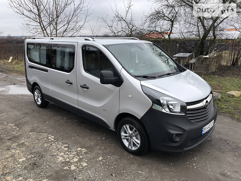 Мінівен Opel Vivaro 2015 в Козятині