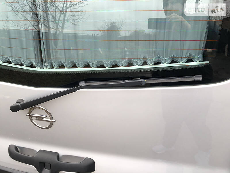 Мінівен Opel Vivaro 2015 в Козятині