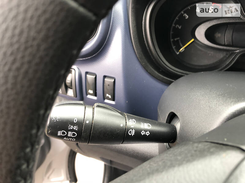 Мінівен Opel Vivaro 2015 в Козятині