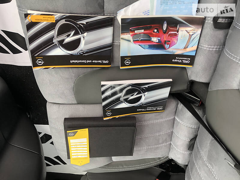 Мінівен Opel Vivaro 2015 в Козятині