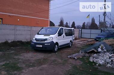 Грузопассажирский фургон Opel Vivaro 2004 в Бородянке