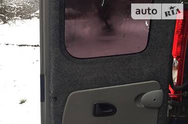 Вантажопасажирський фургон Opel Vivaro 2009 в 