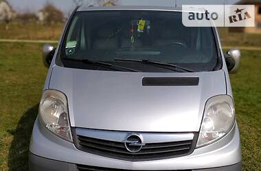 Вантажопасажирський фургон Opel Vivaro 2006 в 
