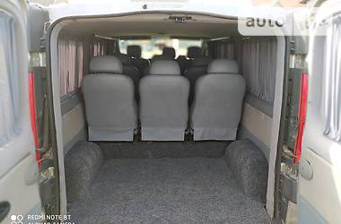 Вантажопасажирський фургон Opel Vivaro 2006 в 