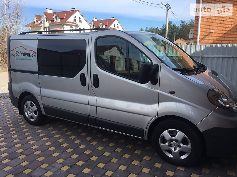 Вантажопасажирський фургон Opel Vivaro 2013 в Вишневому фото 3 Вантажопасажирський фургон Opel Vivaro 2013 в Вишневому