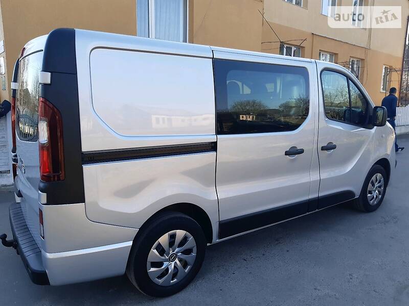 Вантажопасажирський фургон Opel Vivaro 2015 в Дубні фото 6 Вантажопасажирський фургон Opel Vivaro 2015 в Дубні