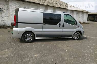 Вантажопасажирський фургон Opel Vivaro 2010 в 