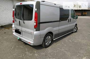 Вантажопасажирський фургон Opel Vivaro 2010 в 