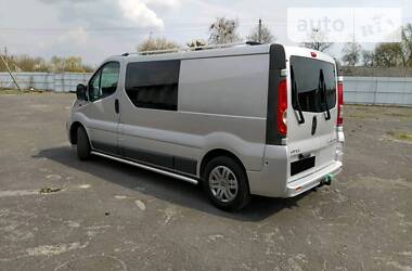 Вантажопасажирський фургон Opel Vivaro 2010 в 