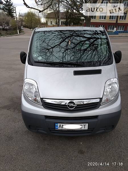 Вантажопасажирський фургон Opel Vivaro 2013 в Овручі