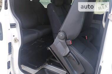Вантажопасажирський фургон Opel Vivaro 2011 в 