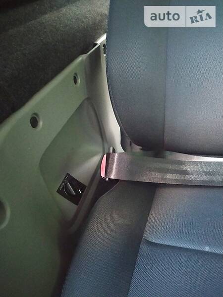 Грузопассажирский фургон Opel Vivaro 2011 в Львове