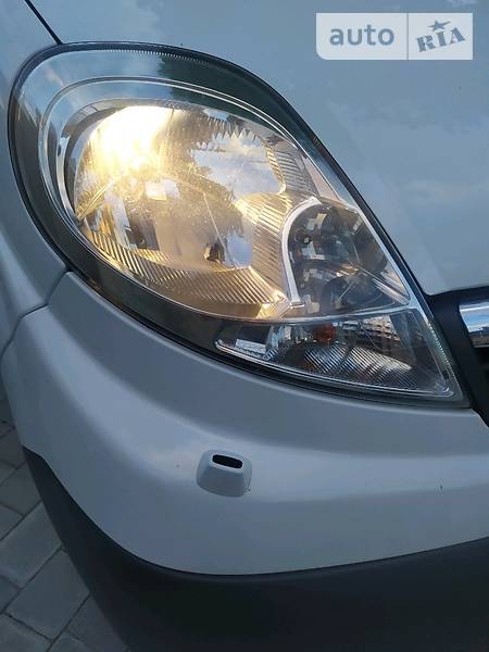 Грузопассажирский фургон Opel Vivaro 2011 в Львове