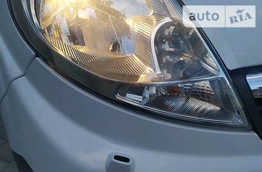 Вантажопасажирський фургон Opel Vivaro 2011 в 