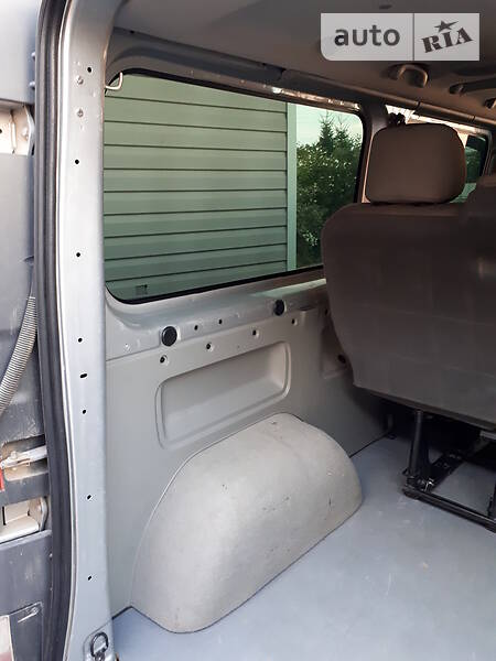 Мінівен Opel Vivaro 2011 в Косові