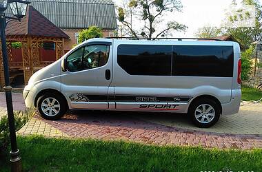 Вантажопасажирський фургон Opel Vivaro 2013 в 
