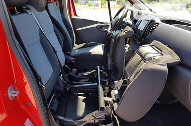 Грузопассажирский фургон Opel Vivaro 2015 в Полтаве