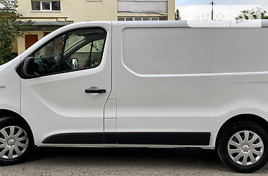 Грузопассажирский фургон Opel Vivaro 2015 в Луцке