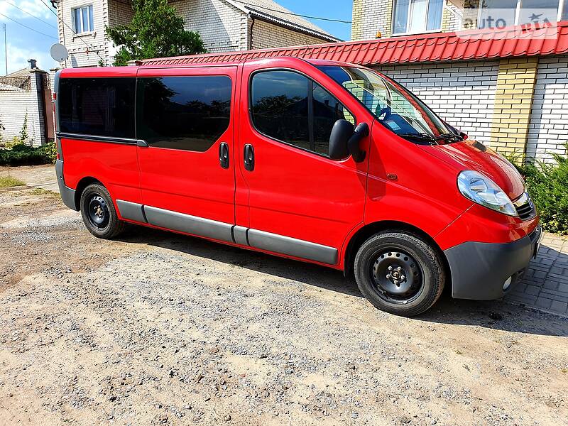 Мінівен Opel Vivaro 2014 в 
