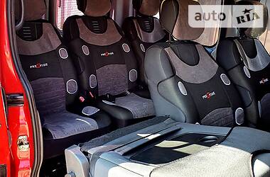 Мінівен Opel Vivaro 2014 в 
