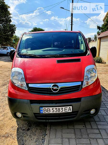 Мінівен Opel Vivaro 2014 в Рубіжному