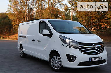 Вантажопасажирський фургон Opel Vivaro 2015 в 