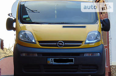 Минивэн Opel Vivaro 2004 в Ужгороде