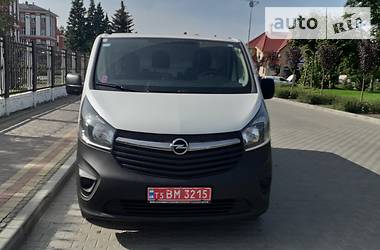 Грузопассажирский фургон Opel Vivaro 2017 в Луцке