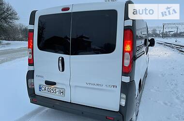 Грузопассажирский фургон Opel Vivaro 2013 в Миргороде