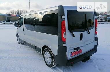 Грузопассажирский фургон Opel Vivaro 2010 в Житомире