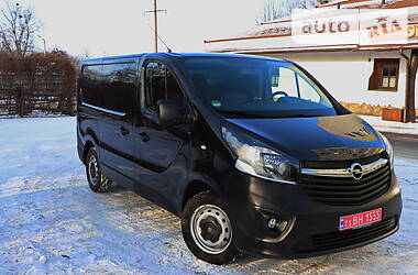 Грузопассажирский фургон Opel Vivaro 2017 в Кременчуге