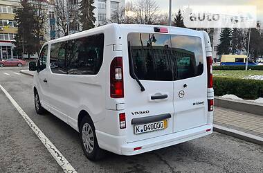 Универсал Opel Vivaro 2017 в Ровно