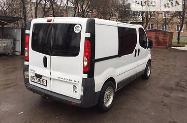 Грузопассажирский фургон Opel Vivaro 2001 в Ровно