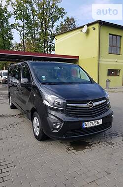 Минивэн Opel Vivaro 2017 в Ивано-Франковске