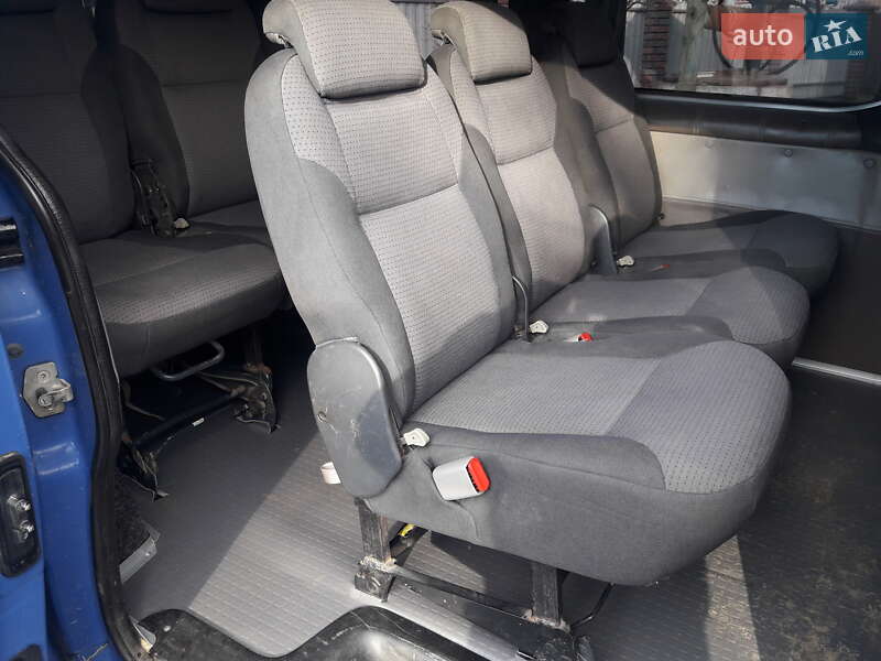 Минивэн Opel Vivaro 2009 в Городенке