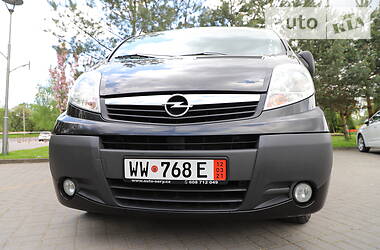 Минивэн Opel Vivaro 2012 в Дрогобыче