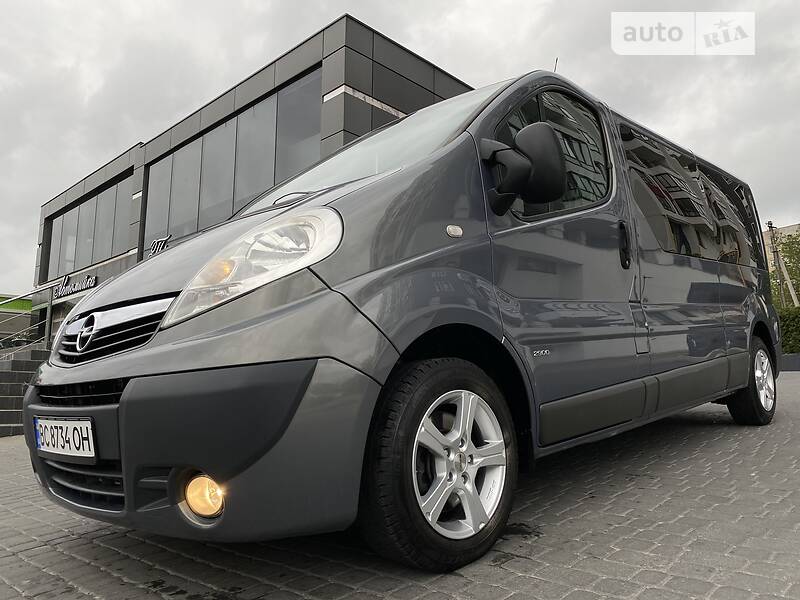 Минивэн Opel Vivaro 2014 в Львове