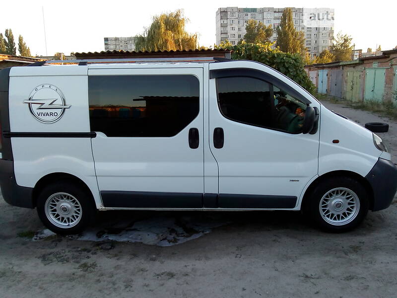 Минивэн Opel Vivaro 2001 в Ахтырке