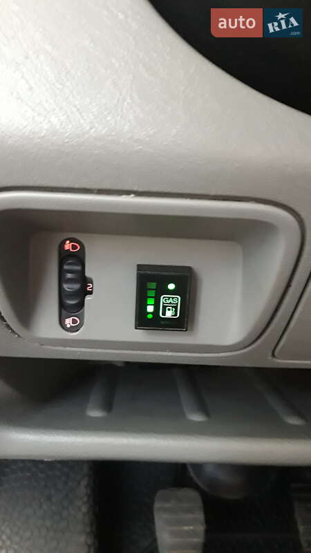 Мінівен Opel Vivaro 2012 в Києві