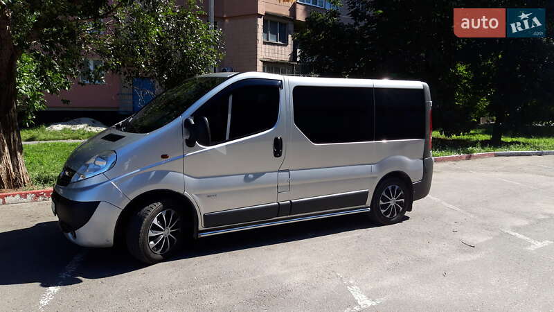 Мінівен Opel Vivaro 2012 в Києві