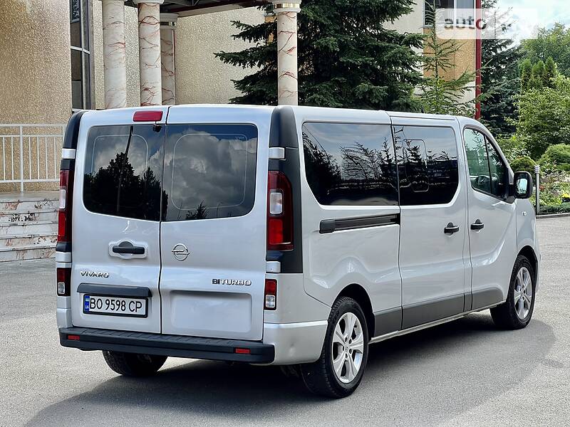 Мінівен Opel Vivaro 2016 в Тернополі